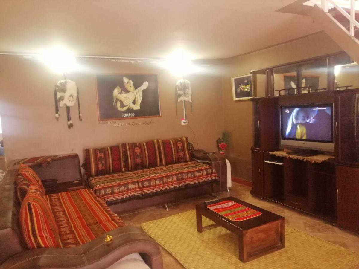Hostal Otavalos Inn ภายนอก รูปภาพ